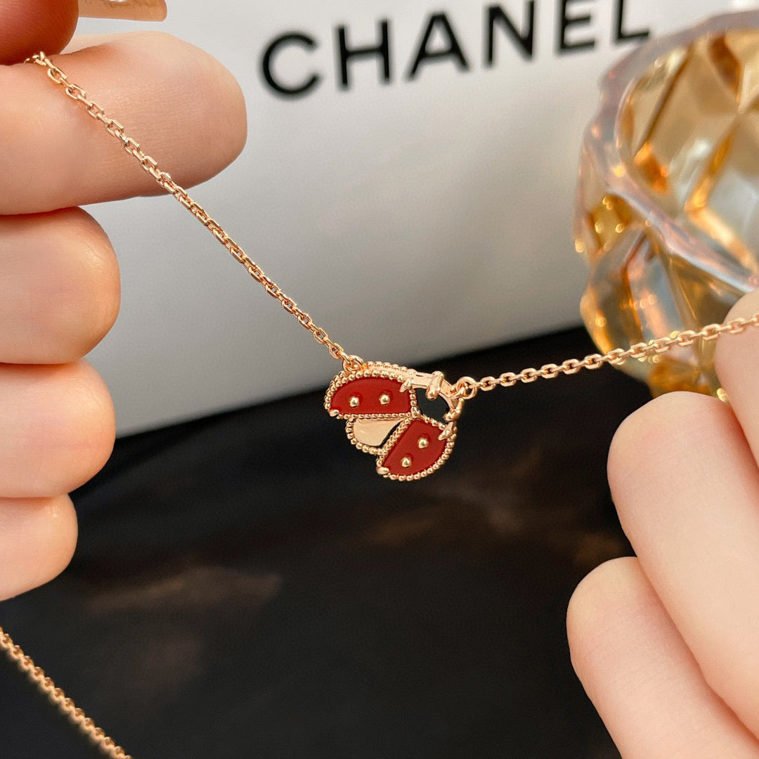 [Rosla]LUCKY  CARNELIANS LADYBUG NECKLACE