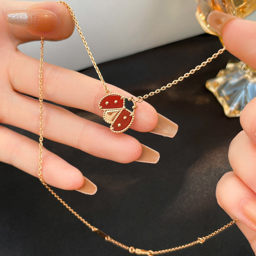 [Rosla]LUCKY  CARNELIANS LADYBUG NECKLACE