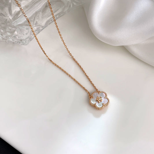 [Rosla]LUCKY  WHITE MOP  PLUM BLOSSOM NECKLACE