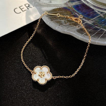 [Rosla]LUCKY WHITE MOP PLUM BLOSSOM  BRACELET