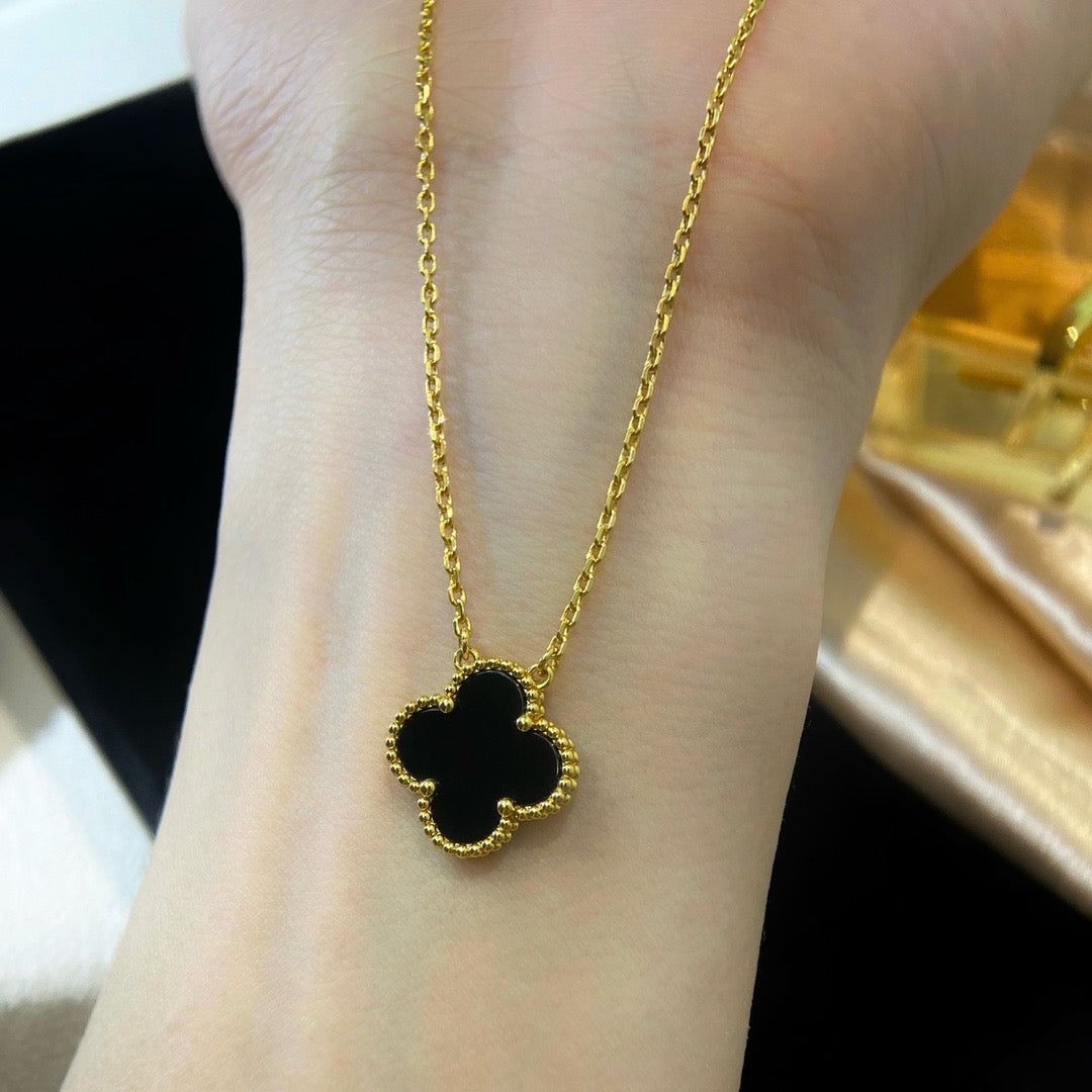 [Rosla]CLOVER 15MM BLACK ONYX SINGLE FLOWER NECKLACE