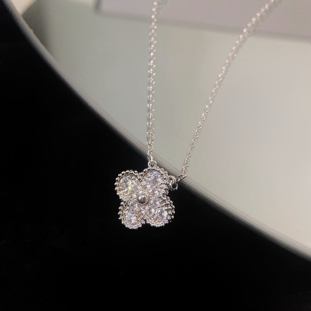 [Rosla]CLOVER 15MM DIAMOND SINGLE FLOWER NECKLACE