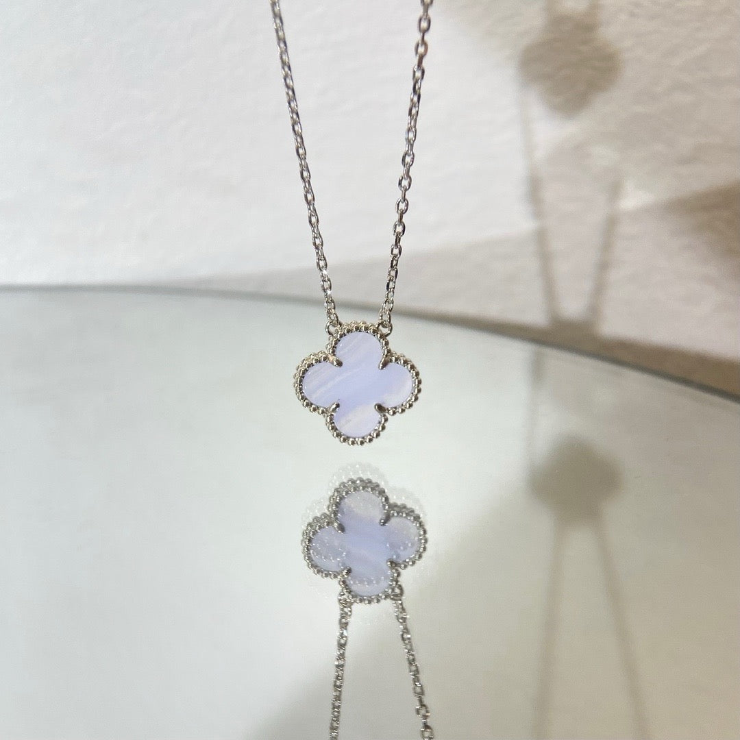 [Rosla]CLOVER 15MM BLUE CHALCEDONY NECKLACE SILVER