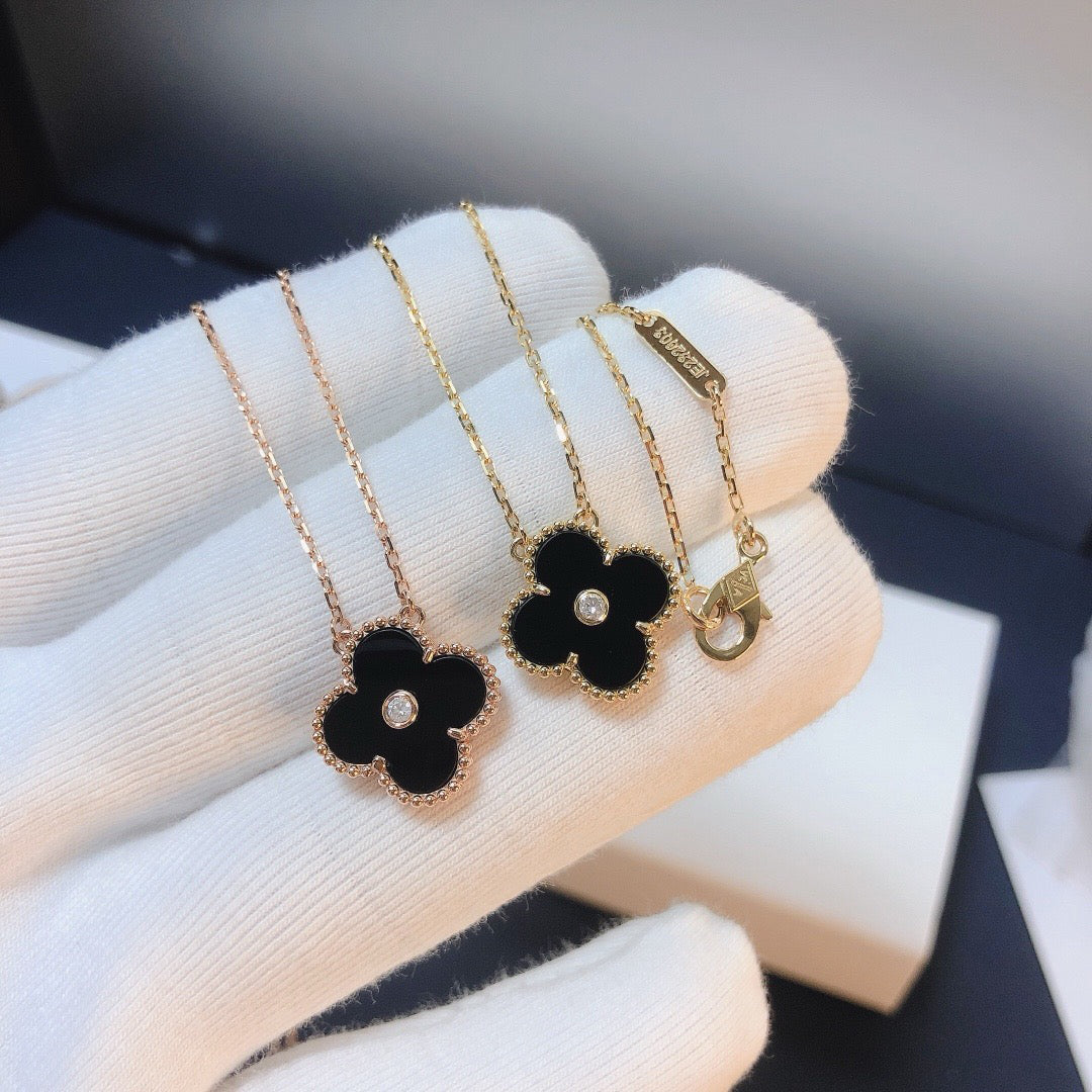 [Rosla]CLOVER 15MM DIAMOND ONYX NECKLACE