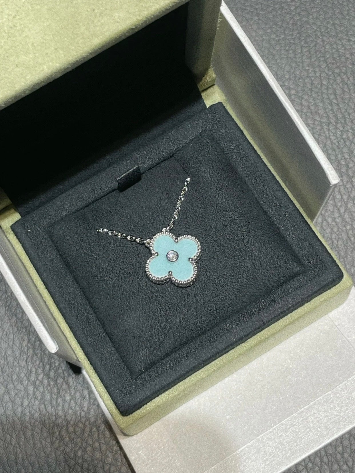 [Rosla]CLOVER 1 DIAMOND LIGHT BLUE SILVER NECKLACE