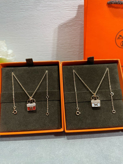 [Rosla]H CIRCE MOISSANITE PENDANT NECKLACE GOLD