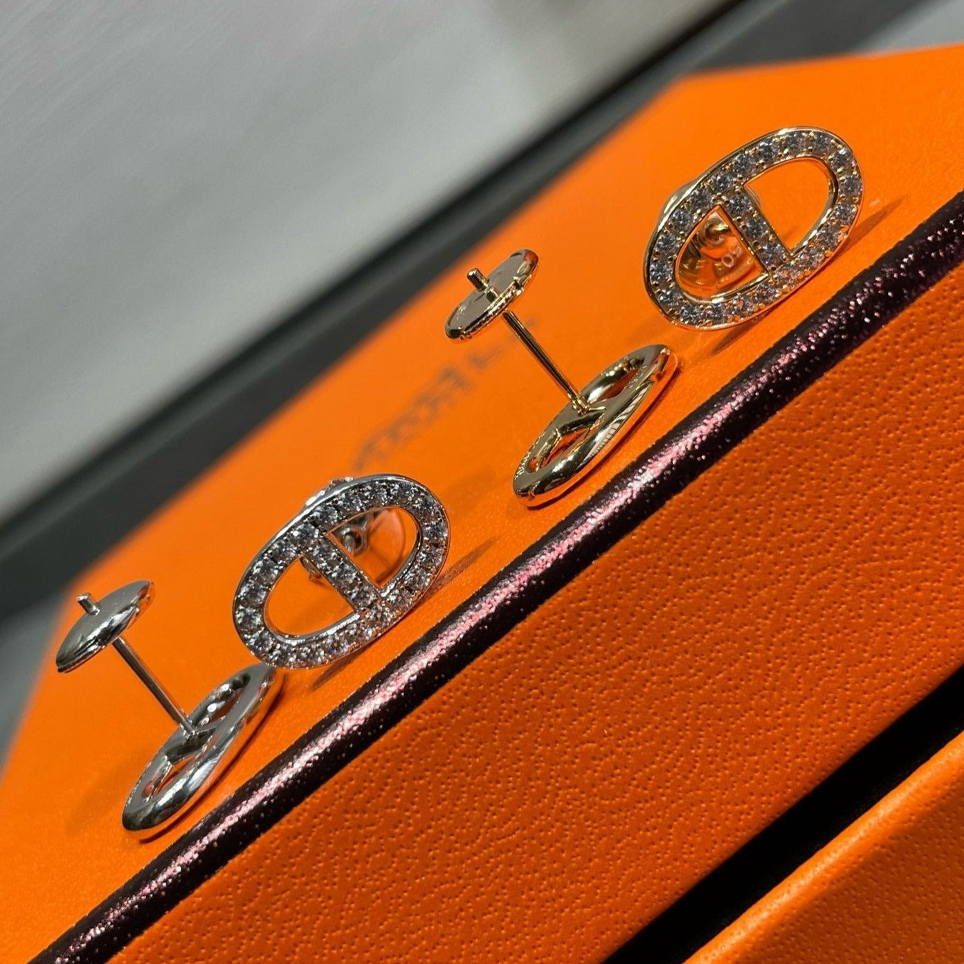 [Rosla]HM FULL DIAMOND PIG NOSE STUD EARRINGS