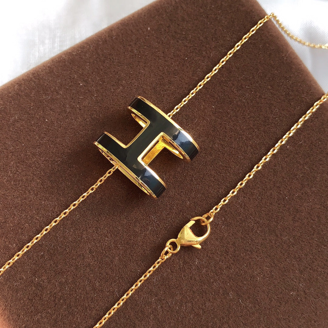 [Rosla]HM CLIC BLACK ENAMEL GOLD NECKLACE