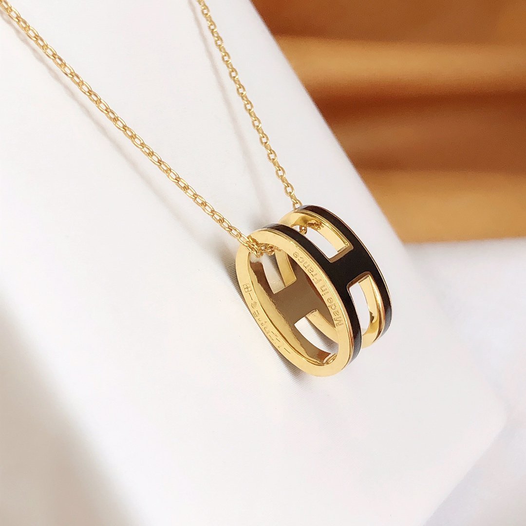[Rosla]HM CLIC BLACK ENAMEL GOLD NECKLACE