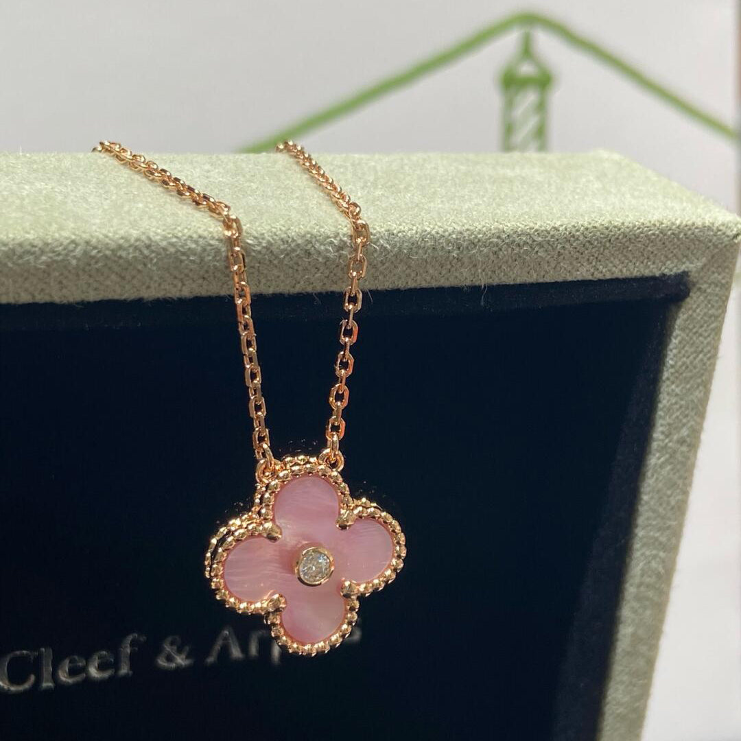 [Rosla]CLOVER 15MM DIAMOND PINK MOP NECKLACE