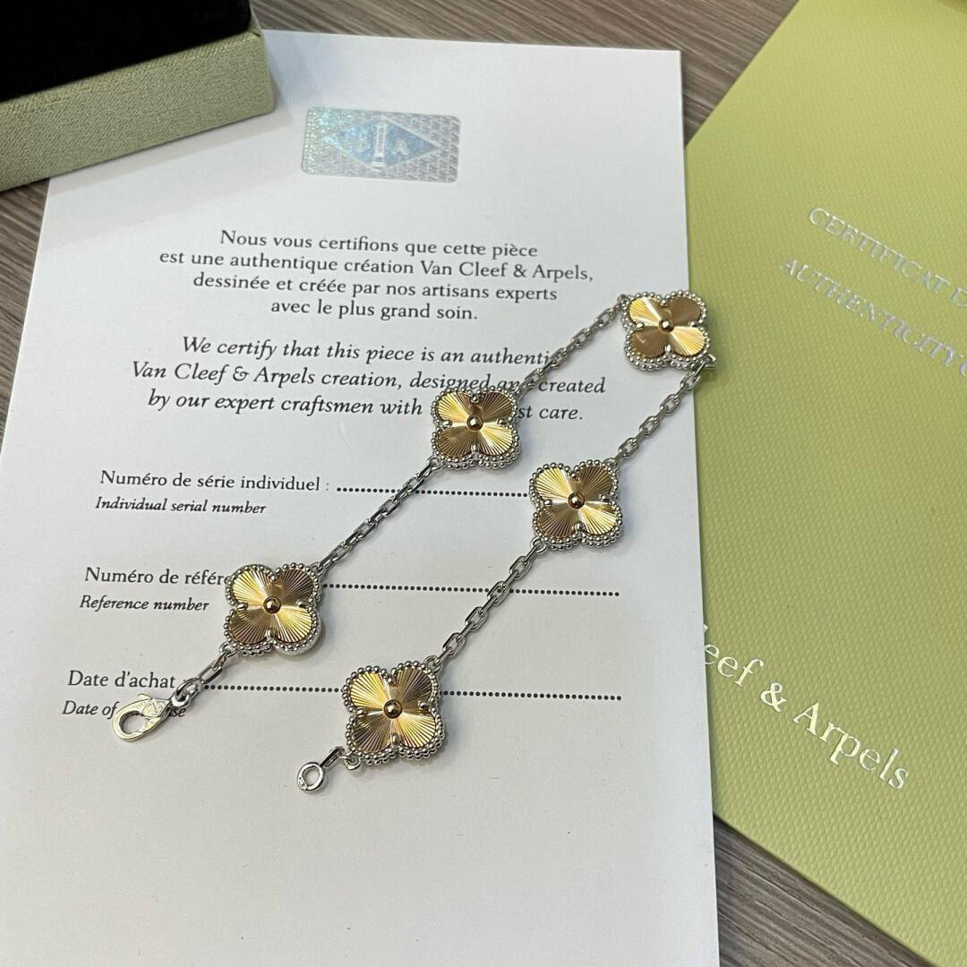 [Rosla]CLOVER  5 MOTIFS  CHRISTMAS LIMITED EDITION BRACELET