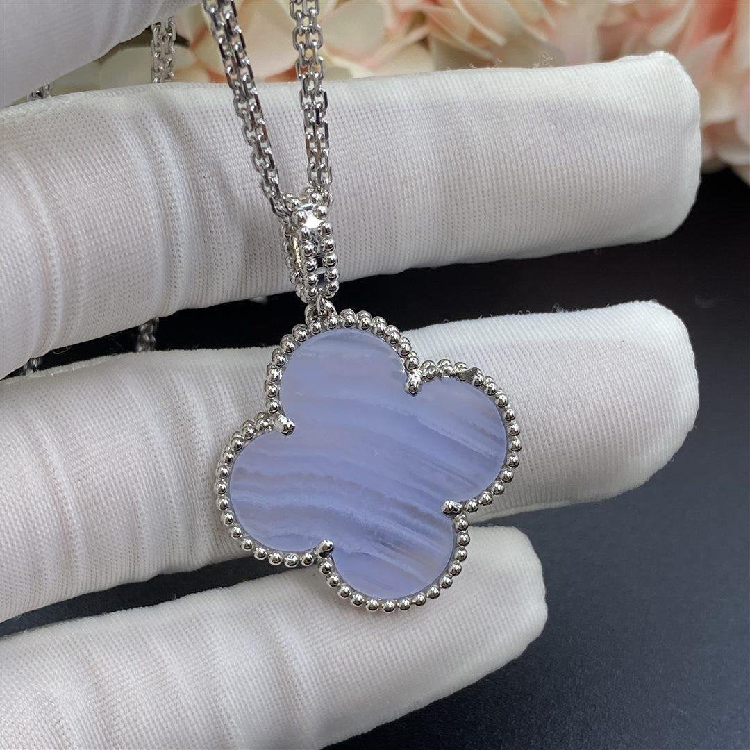 [Rosla]CLOVER SILVER CHALCEDONY BIG CLOVER NECKLACE