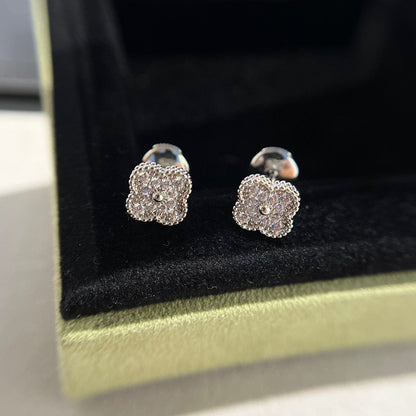 [Rosla]CLOVER MINI DIAMOND STUD EARRINGS